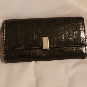 Liz Claiborne black tri-fold wallet